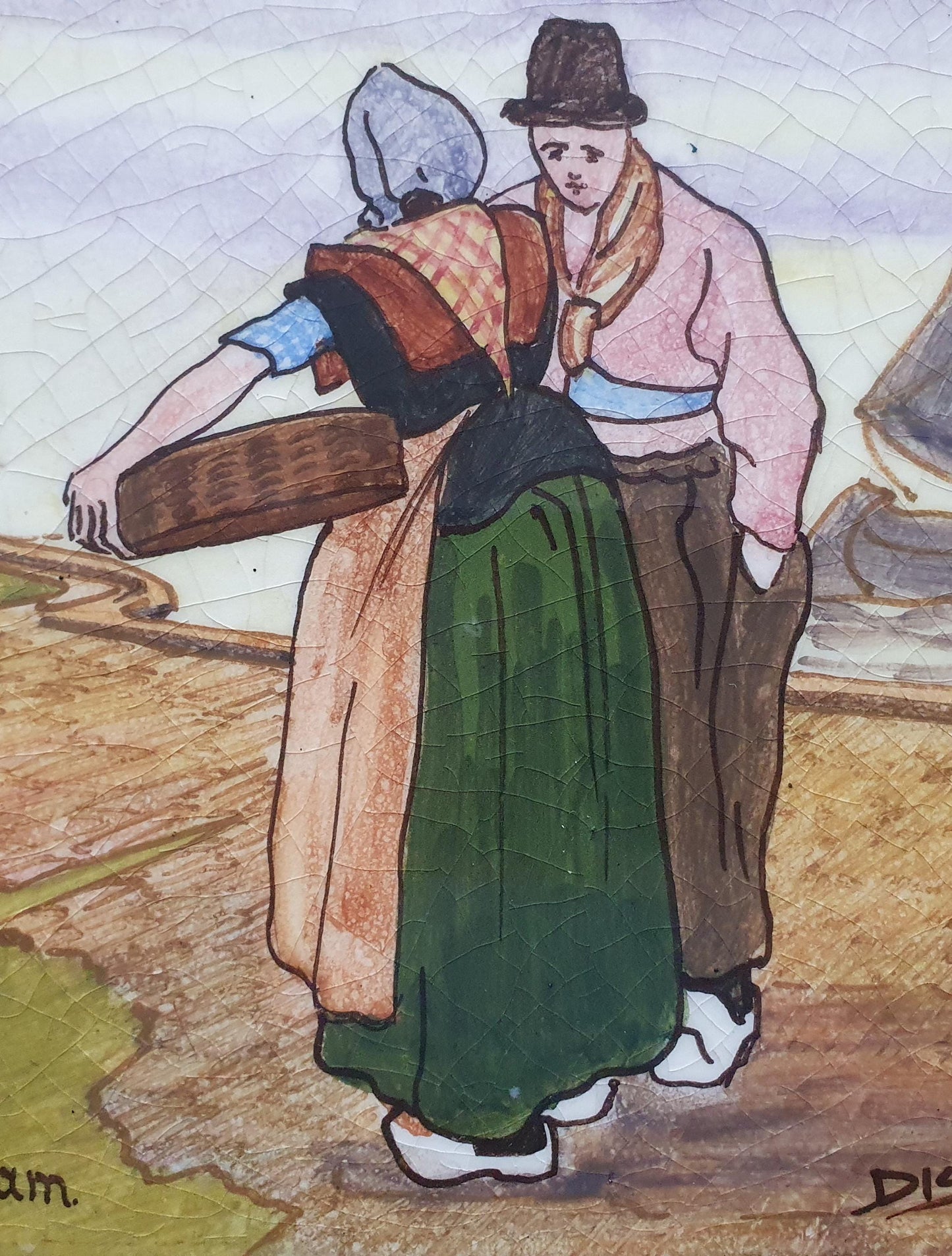 Aardewerk tegel met afbeelding van Volendammer man en vrouw naar Henri Cassiers in ,  uitvoering de Distel / Amsterdam ca. 1900