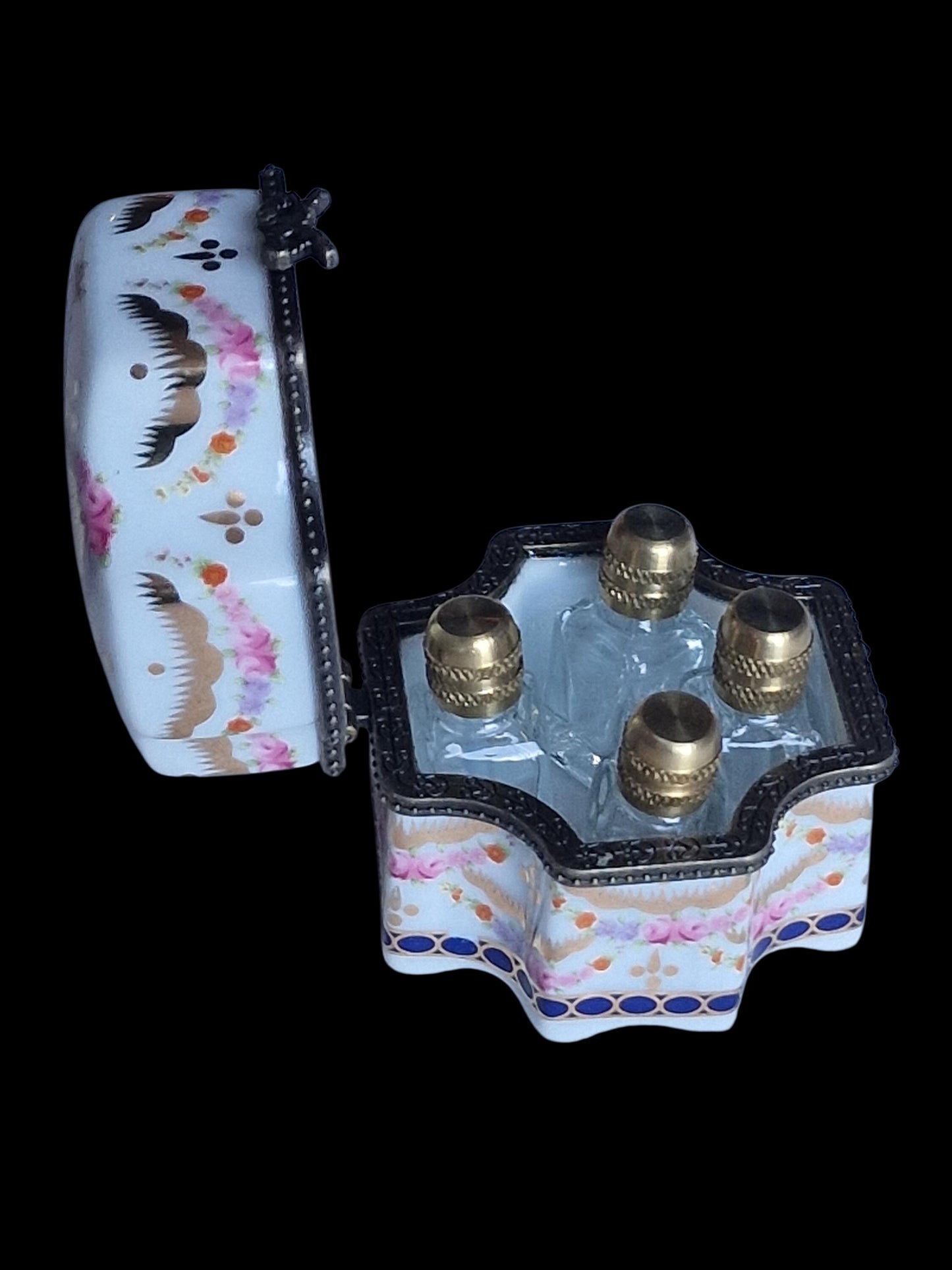 Perfume cascet porcelain with 4 perfume bottles, romantic