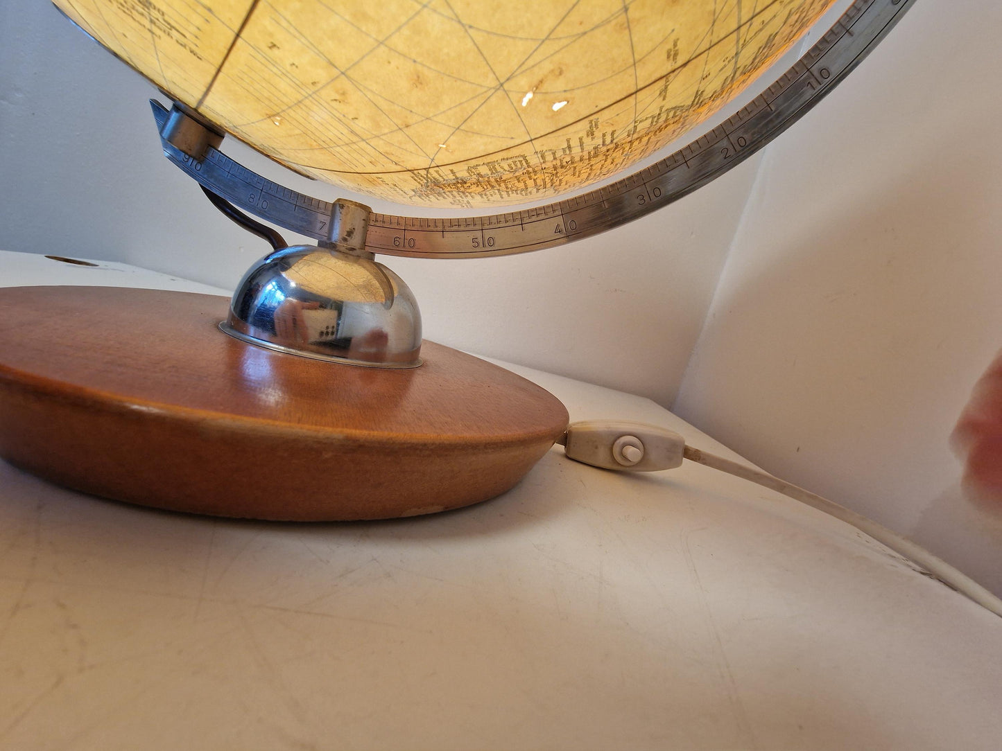 Vintage XL Light Up Glass Globe – JRO verlag Munchen, Germany