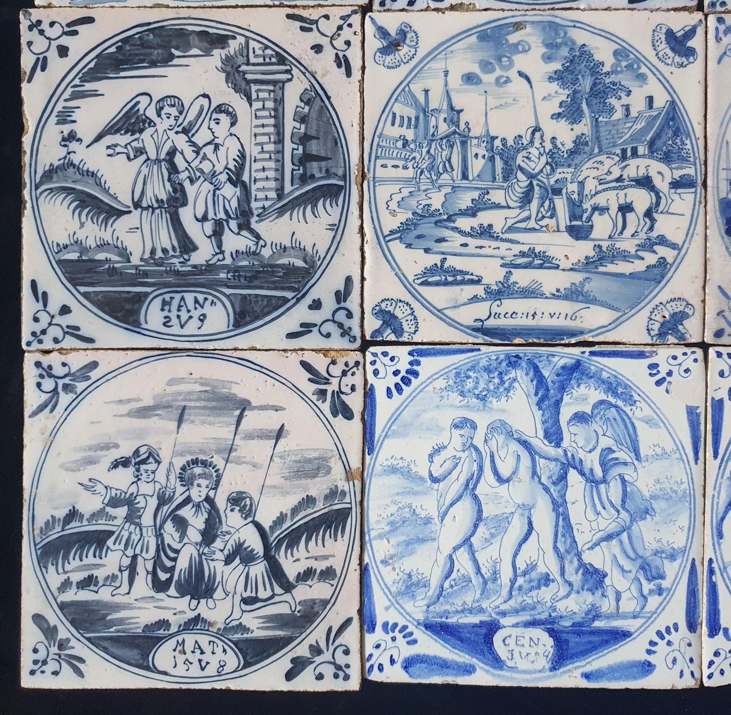 Een set van circa 9 tegels uit de 18e/19e eeuw tilepanel . De tegels tonen een verscheidenheid aan Bijbelse taferelen,  voor backsplash of fireplace.