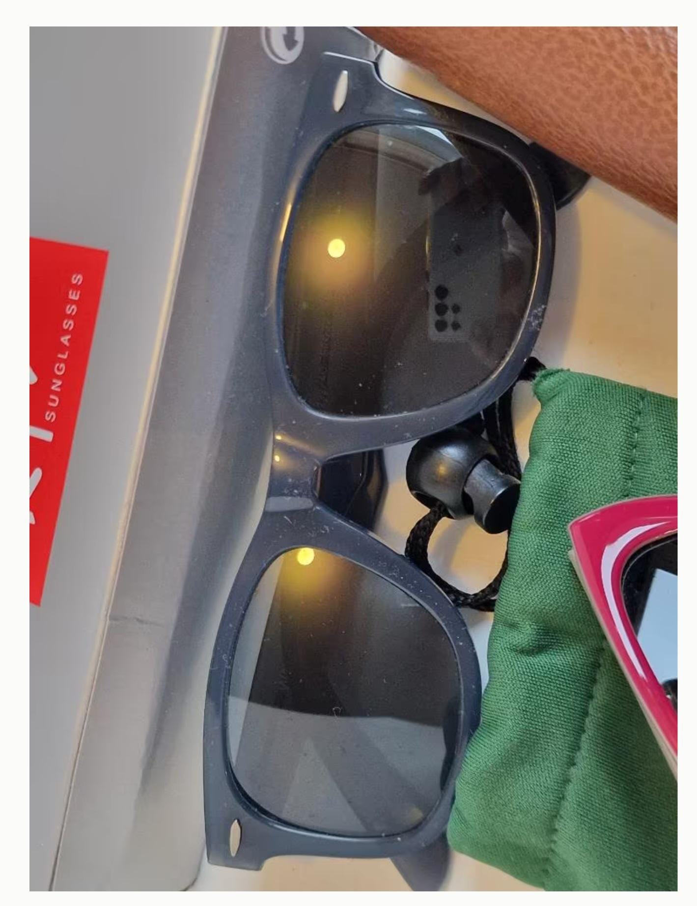 Collection of sunglasses rayban iconic pilot and wayfarer collectables vintage verzameling ray ban
