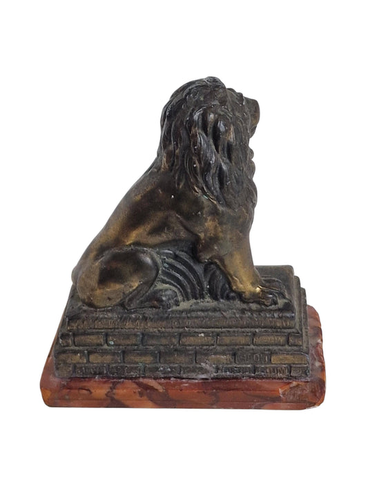 Lion. Bronze  french figurine