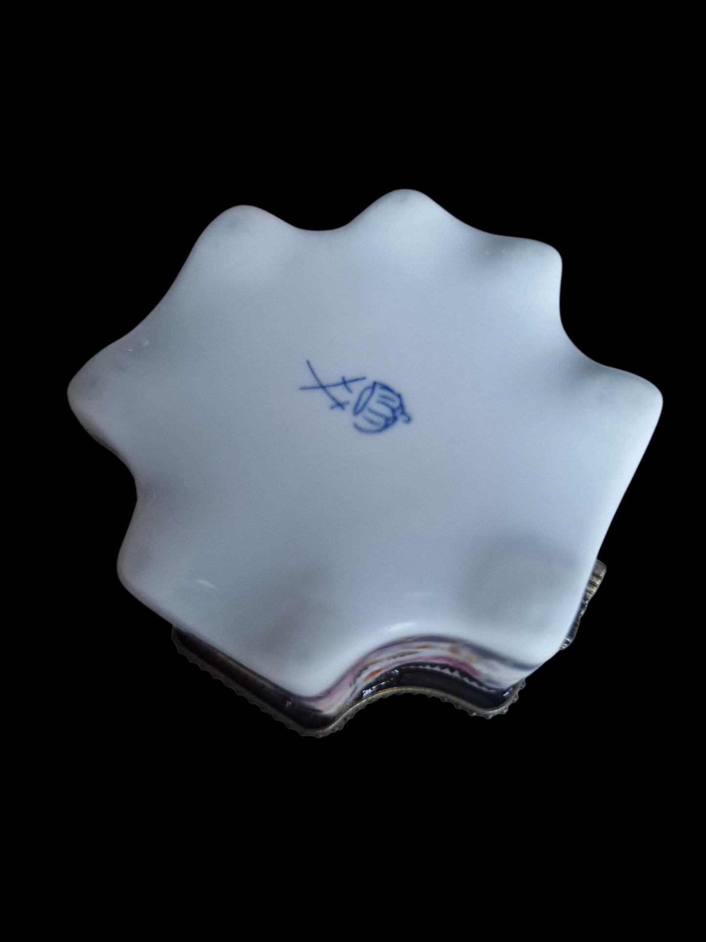 Perfume cascet porcelain with 4 perfume bottles, romantic