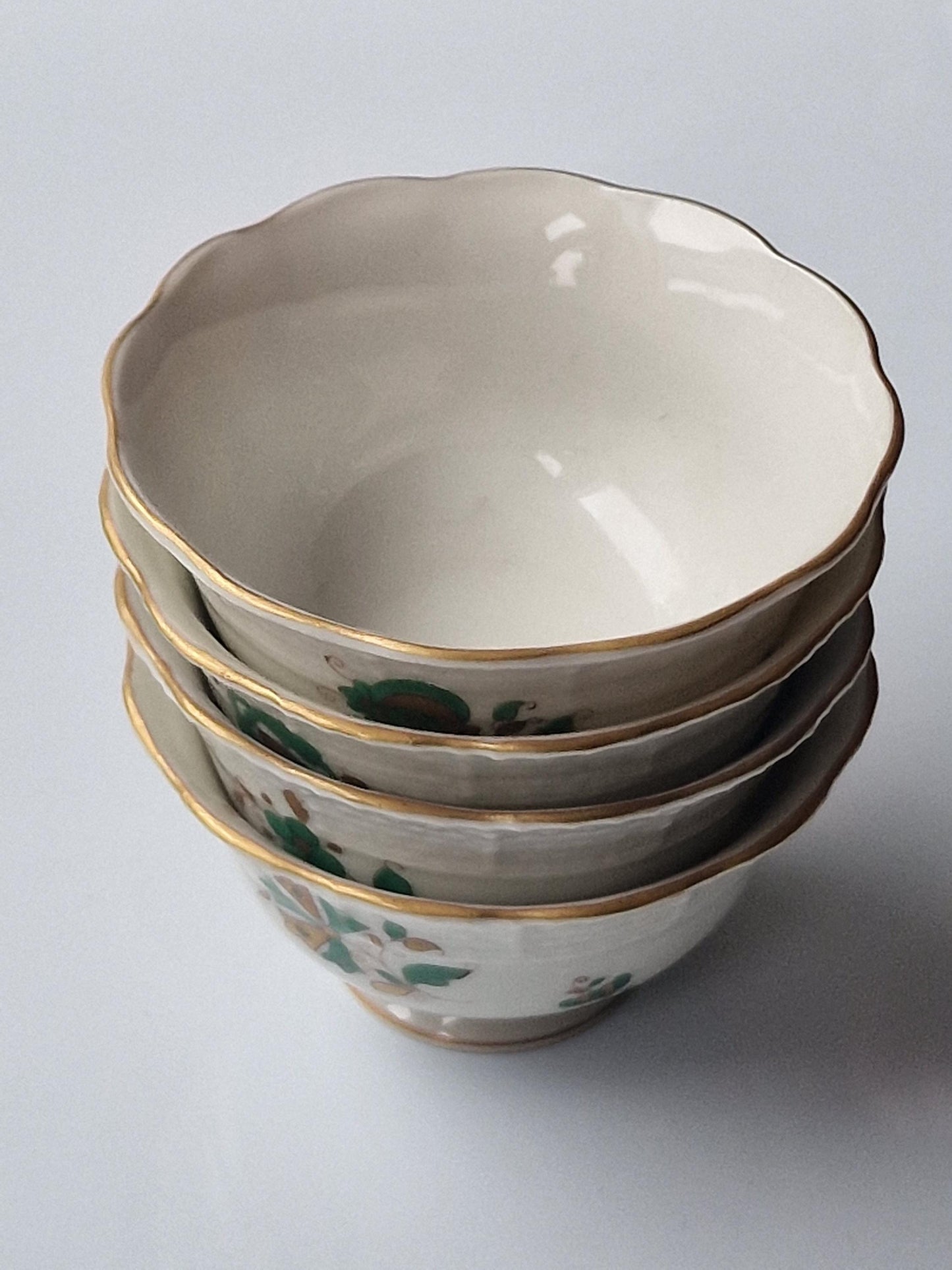 Herend Hungary, rare depiction, Set of 4 Handpainted Porcelain Bowls – Hungary, c. 1950–1960
