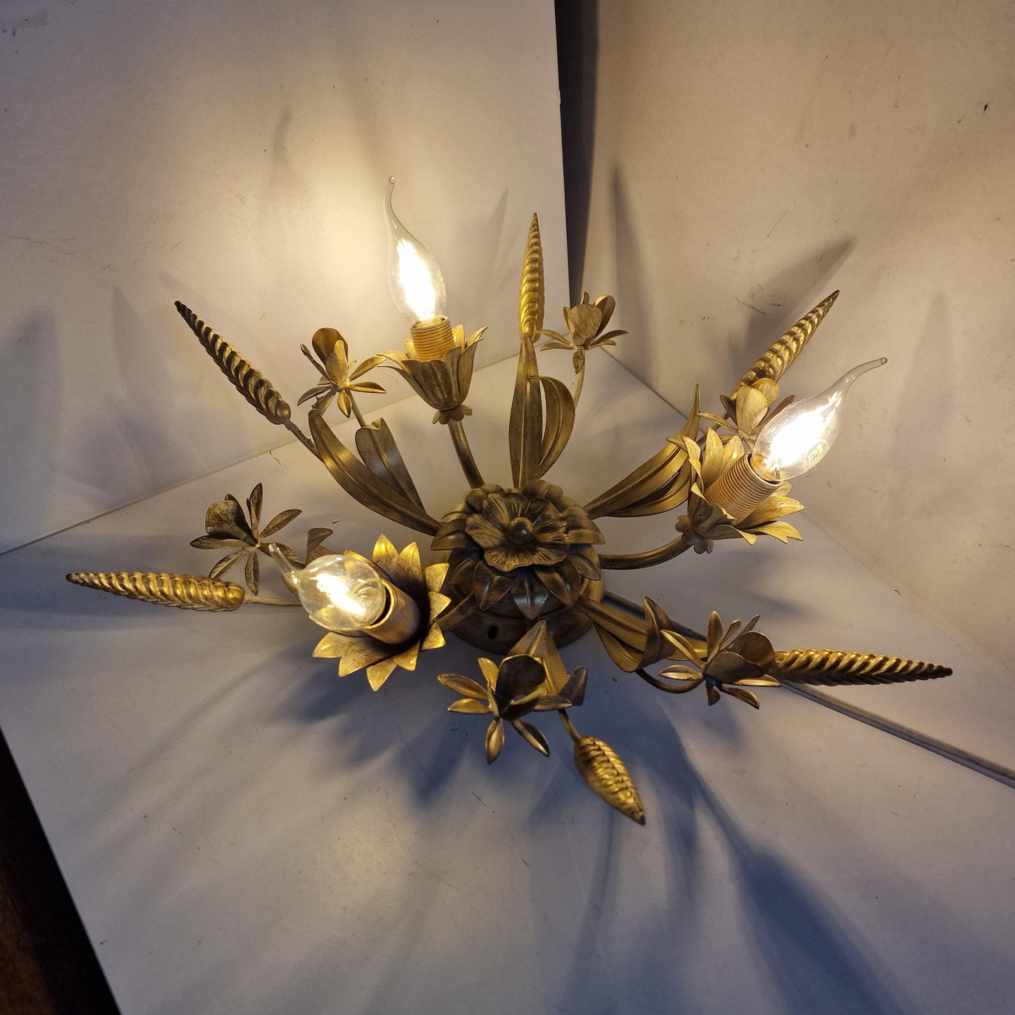 Gold Gilt Corn Lustre Ceiling Chandelier, Hans Kögl, 1960s Hollywood Regency