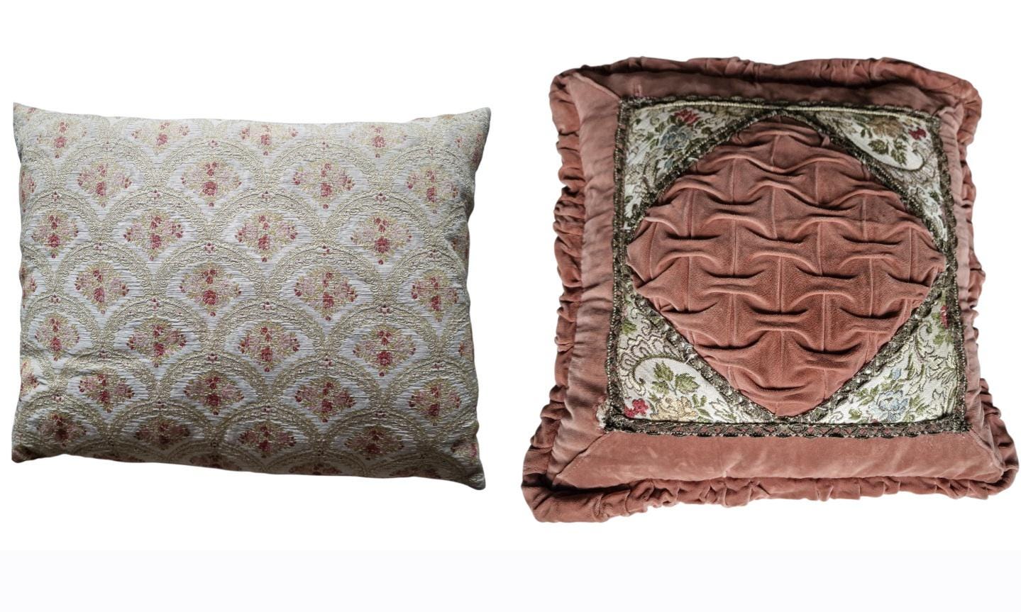 A set of 2 opulent victorian cushions, Sierkussens, filled feather, vintage cushion pillow gobelin
