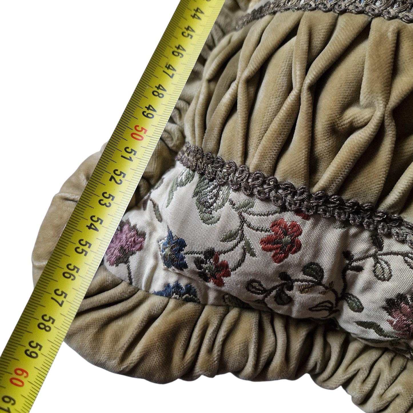 A set of 2 opulent victorian cushions, Sierkussens, filled feather, vintage cushion pillow gobelin