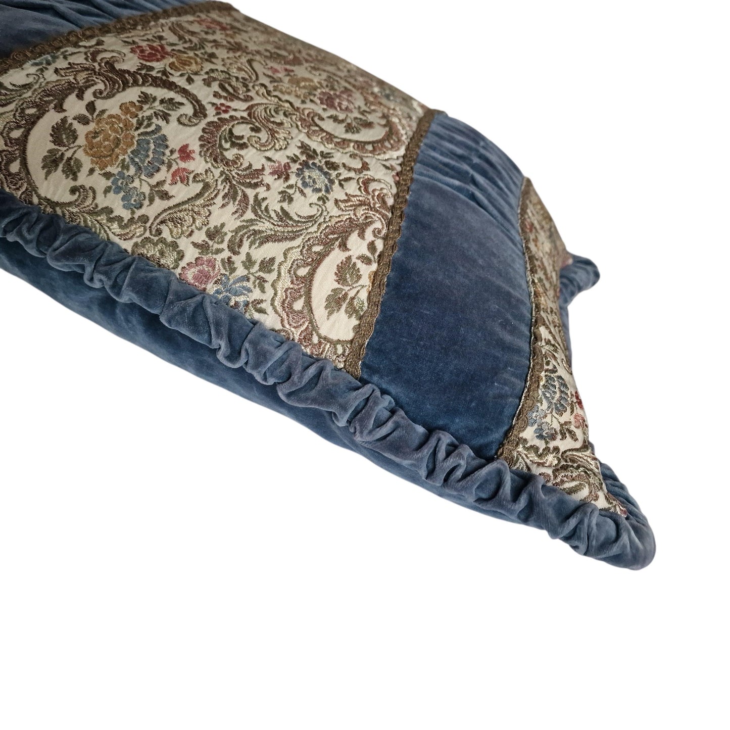A set of 2 opulent victorian cushions, Sierkussens, filled feather, vintage cushion pillow gobelin