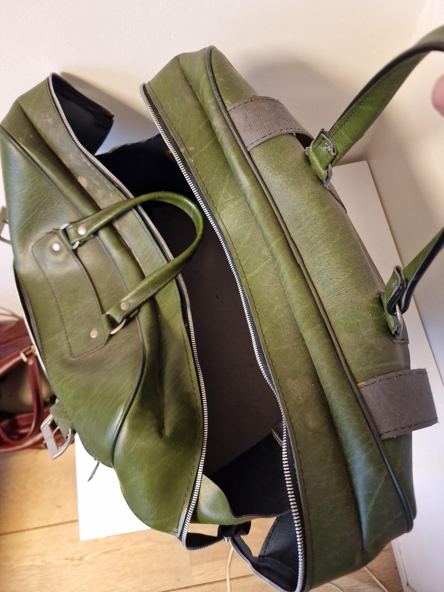 dokterstas antiek leren tas, british racing green leather 'doctor' bag