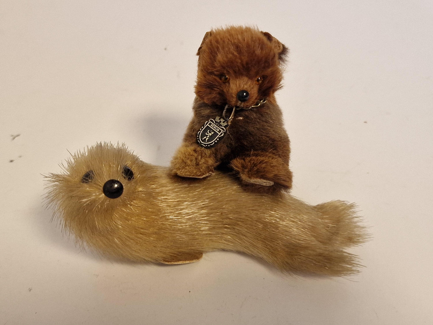 2 vintage beestjes met bont fur knuffel diertjes animal berlin mcm midcentury tourism