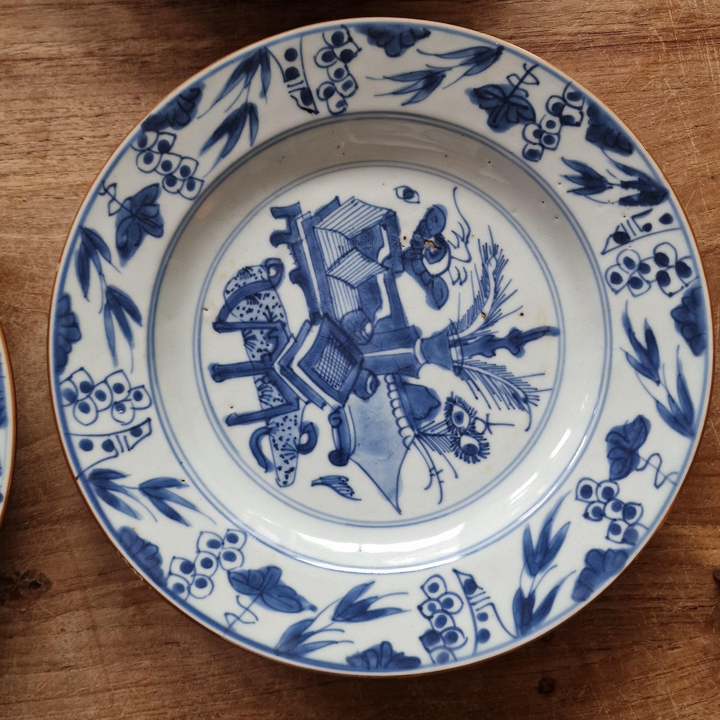 Set of 6 Antique Chinese Export Porcelain Plates, Qianlong Era, 18th Century, very nice