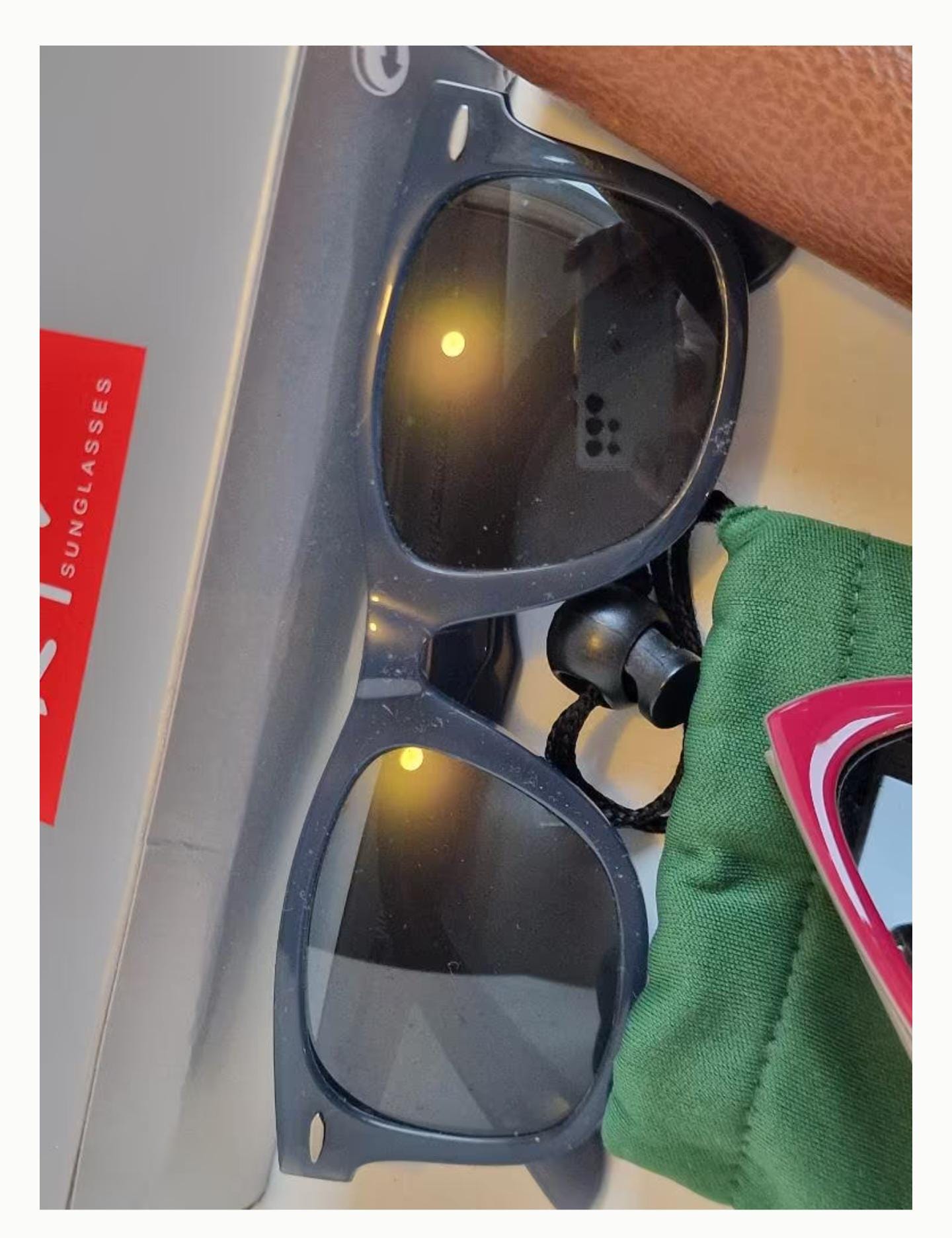 Collection of sunglasses rayban iconic pilot and wayfarer collectables vintage verzameling ray ban