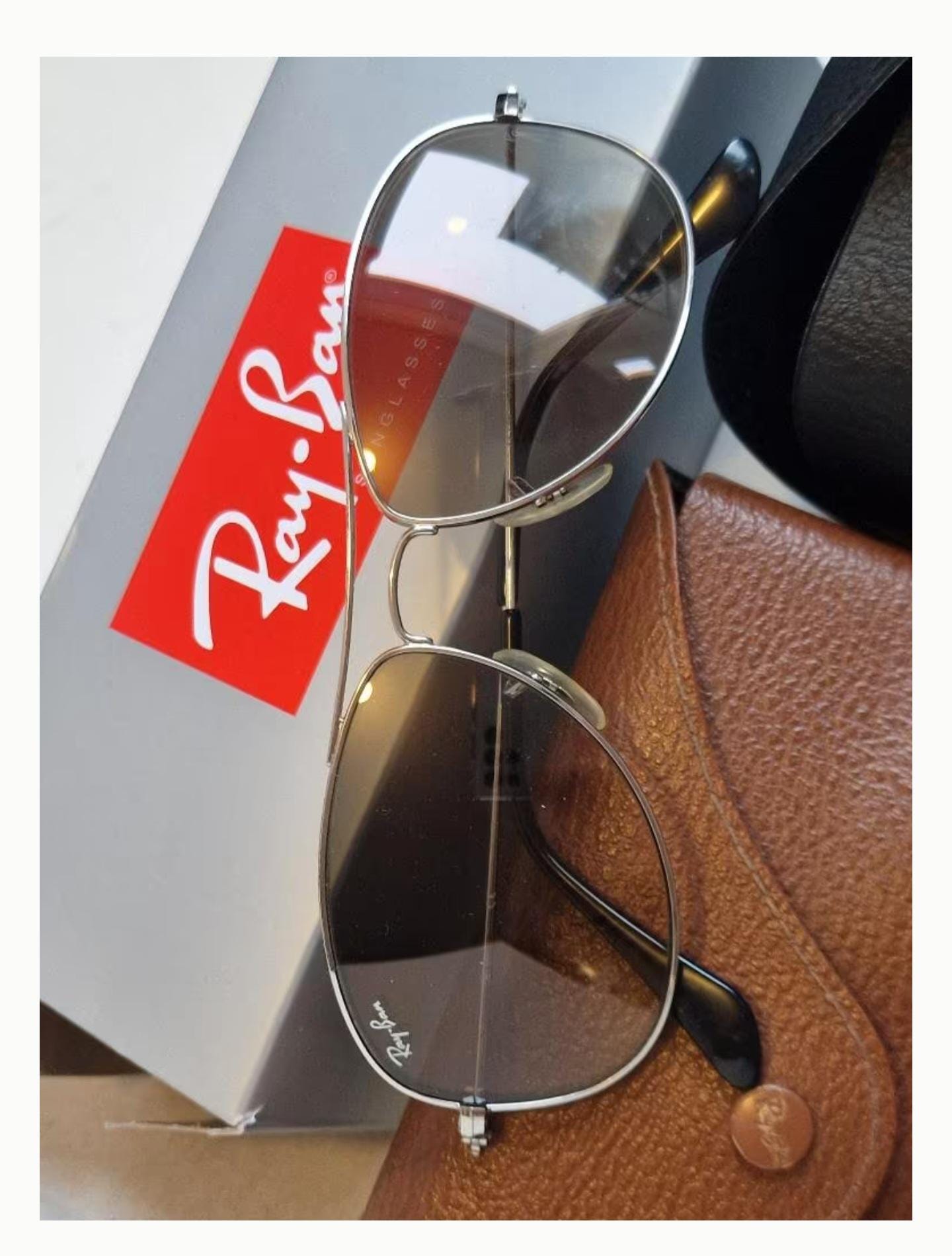 Collection of sunglasses rayban iconic pilot and wayfarer collectables vintage verzameling ray ban