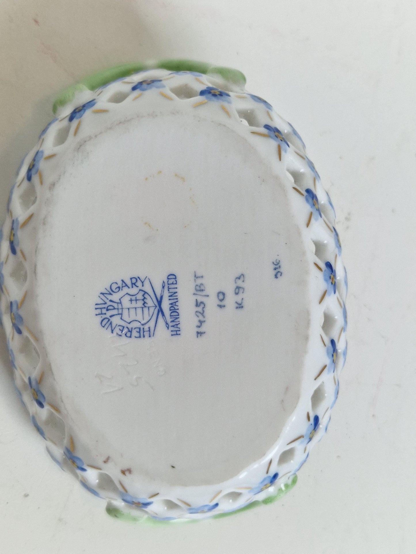 herend open werk sier schaaltje mandje Herend Hungary