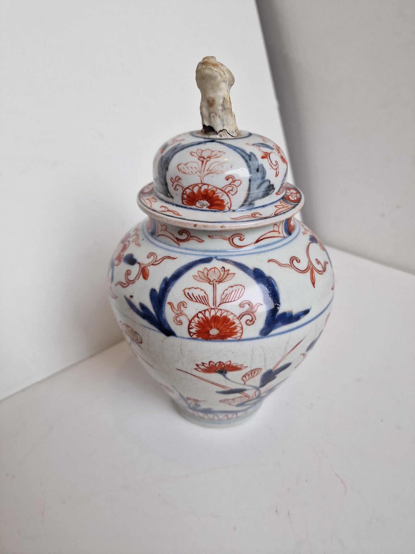 Japanese Imari Covered Jar arita kilns, Japan, early 18th century (c. 1700–1730)