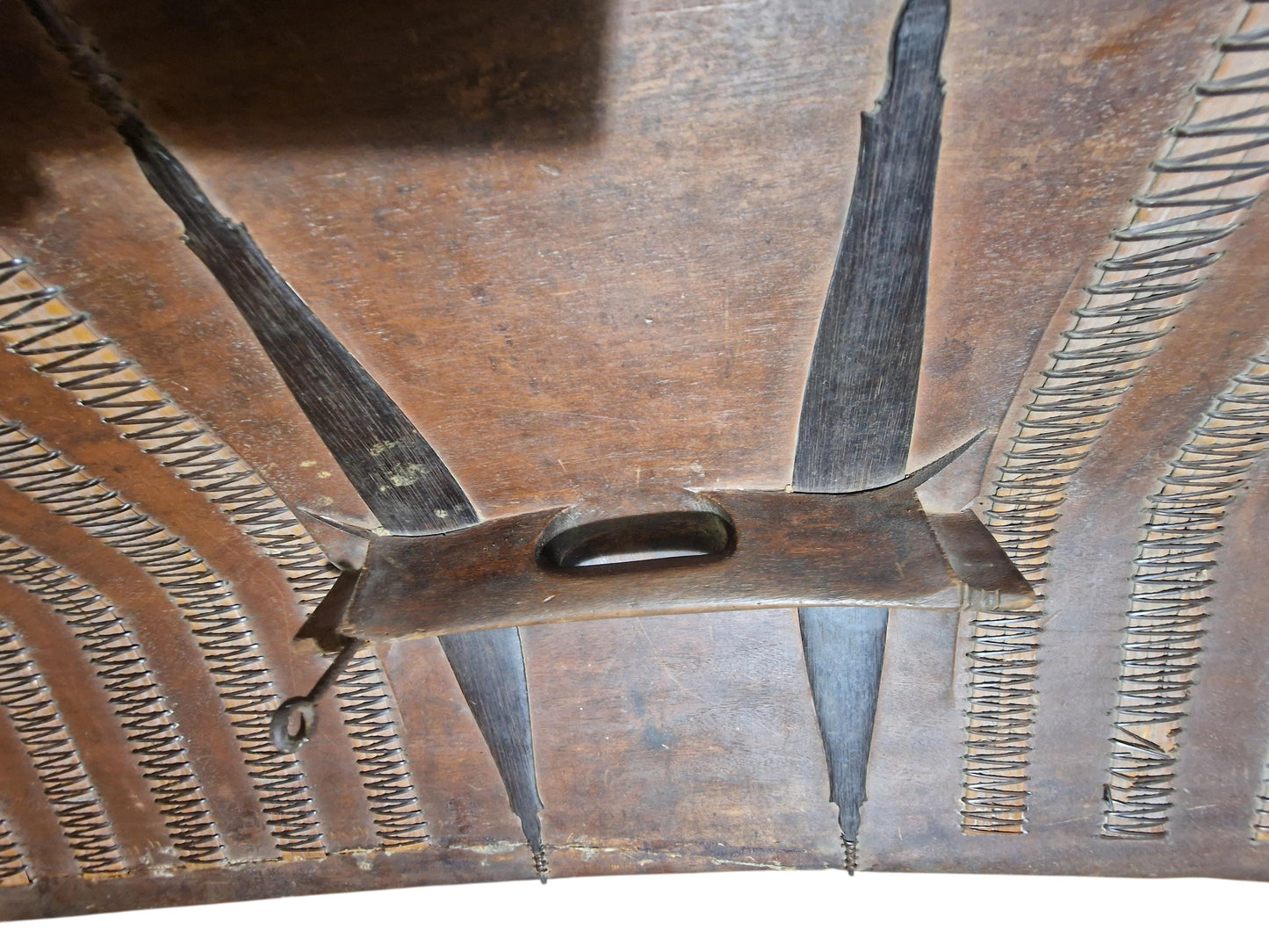 Authentic XL Dayak Mandau tribal shield – Borneo Tribal Headhunter tool. 19th