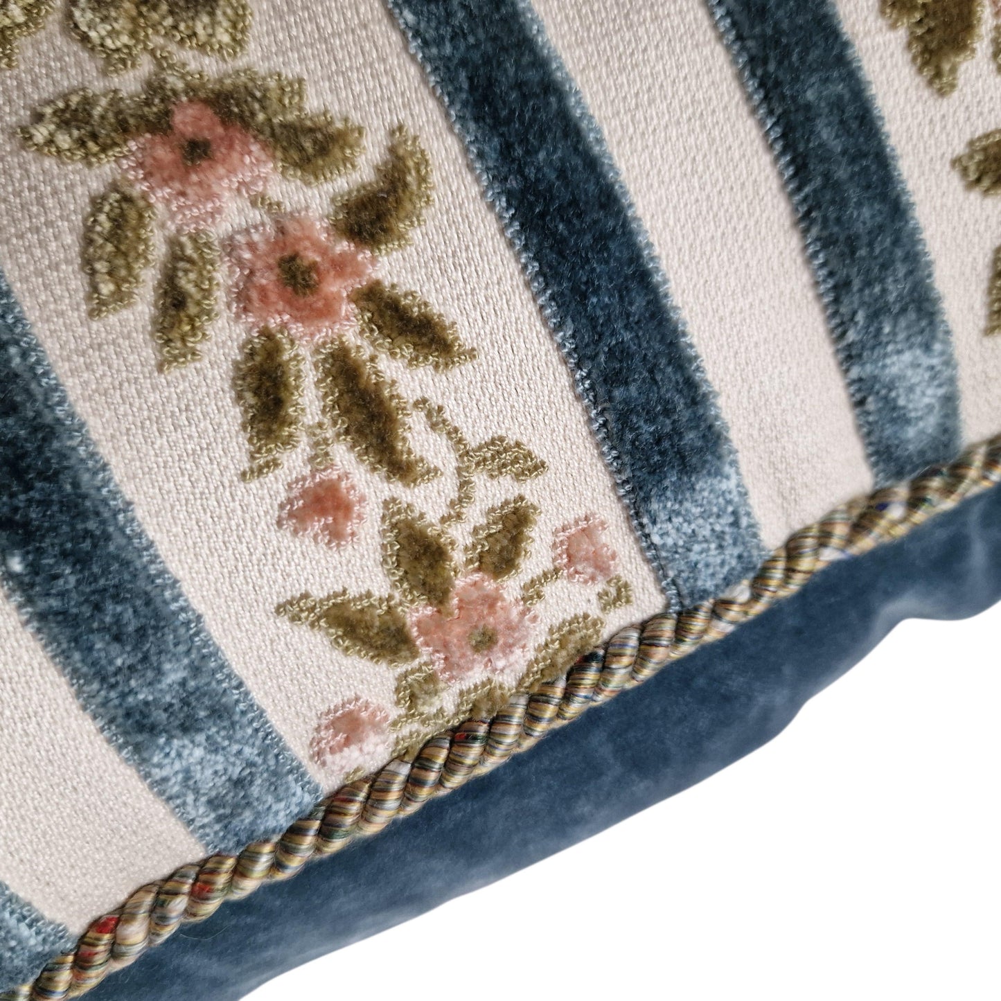 A set of 2 opulent victorian cushions, Sierkussens, filled feather, vintage cushion pillow gobelin