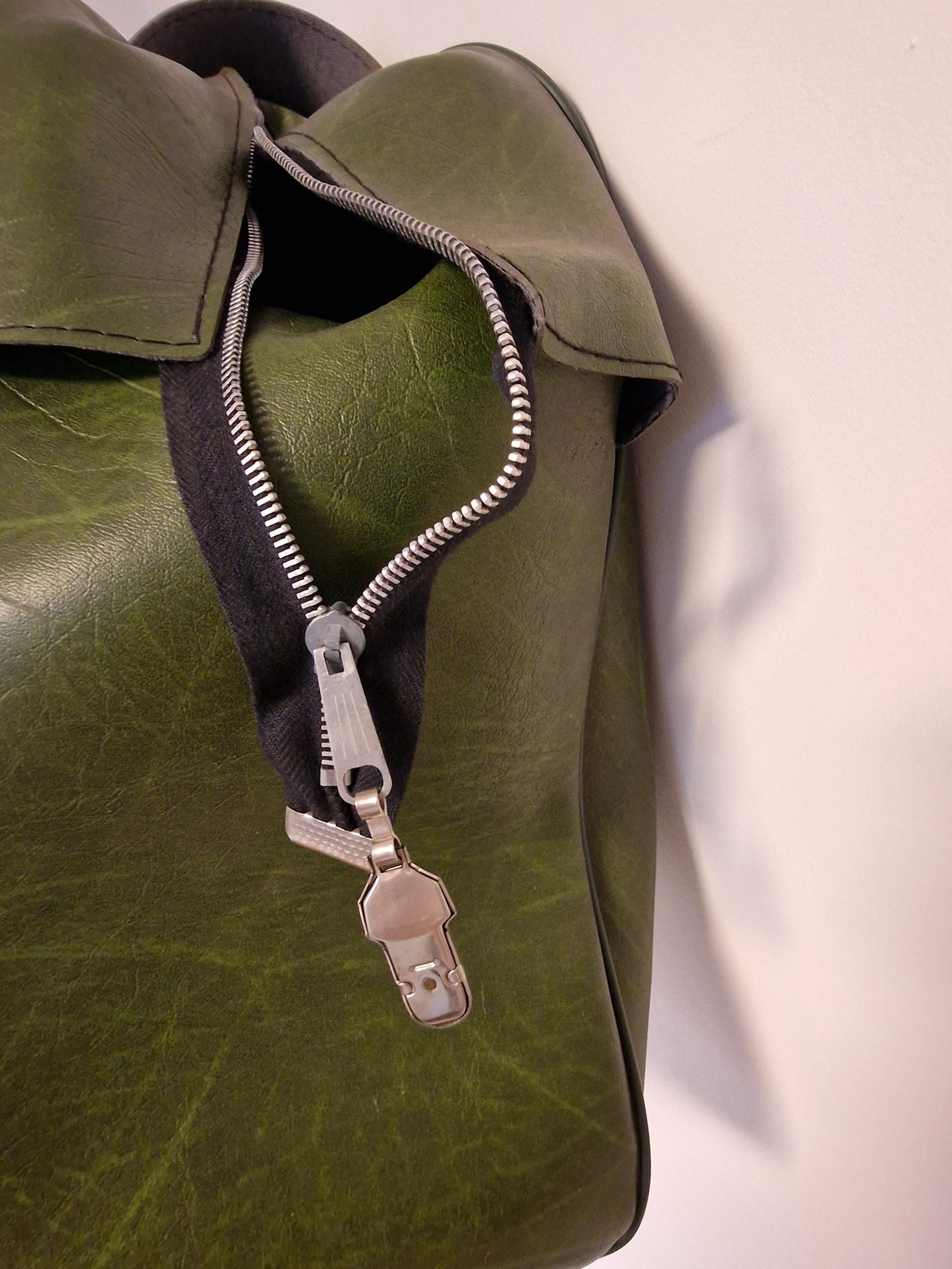 dokterstas antiek leren tas, british racing green leather 'doctor' bag