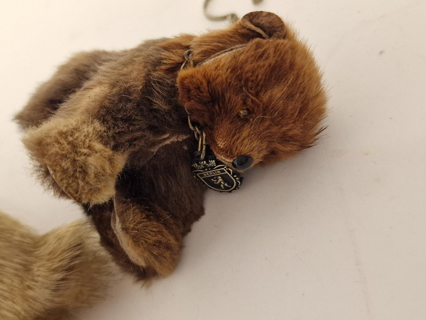 2 vintage beestjes met bont fur knuffel diertjes animal berlin mcm midcentury tourism
