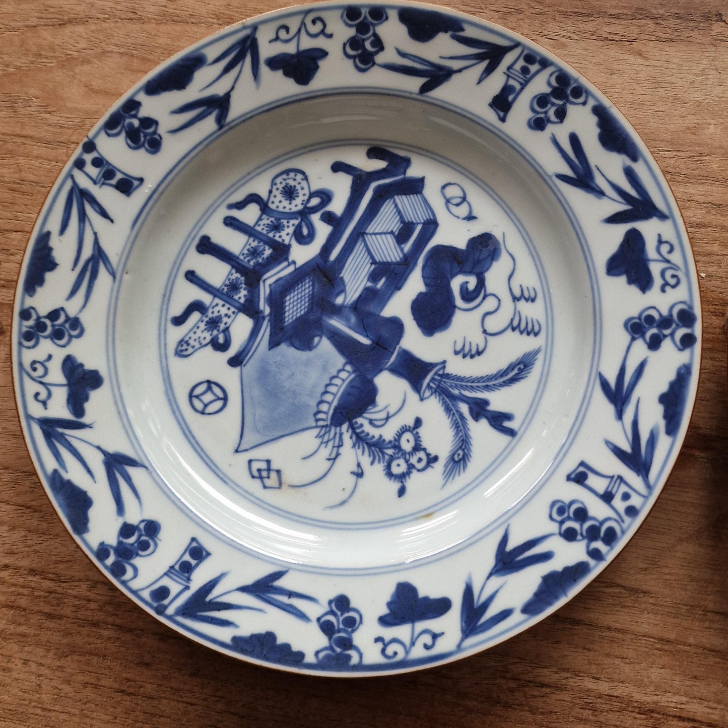 Set of 6 Antique Chinese Export Porcelain Plates, Qianlong Era, 18th Century, very nice