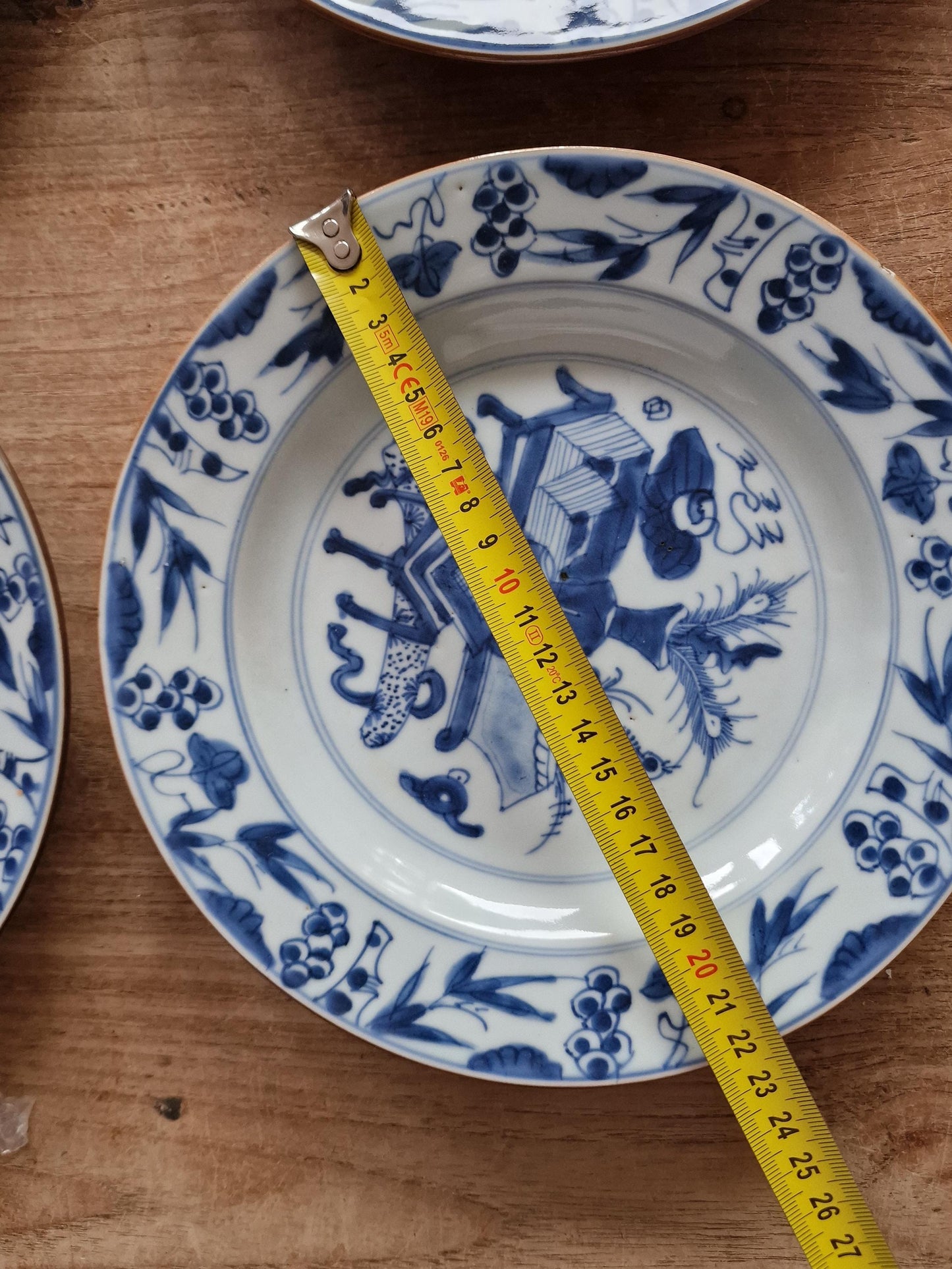 Set of 6 Antique Chinese Export Porcelain Plates, Qianlong Era, 18th Century, very nice