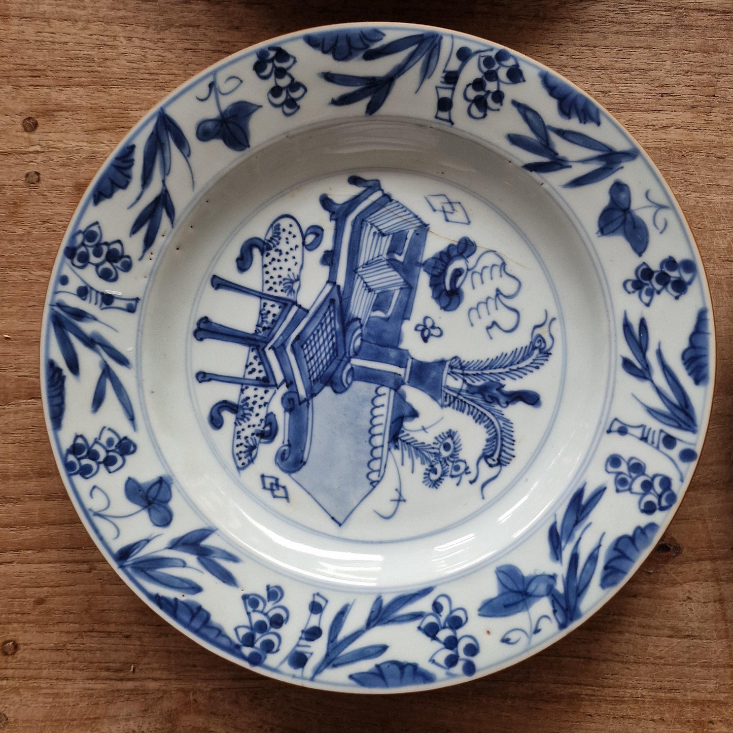 Set of 6 Antique Chinese Export Porcelain Plates, Qianlong Era, 18th Century, very nice
