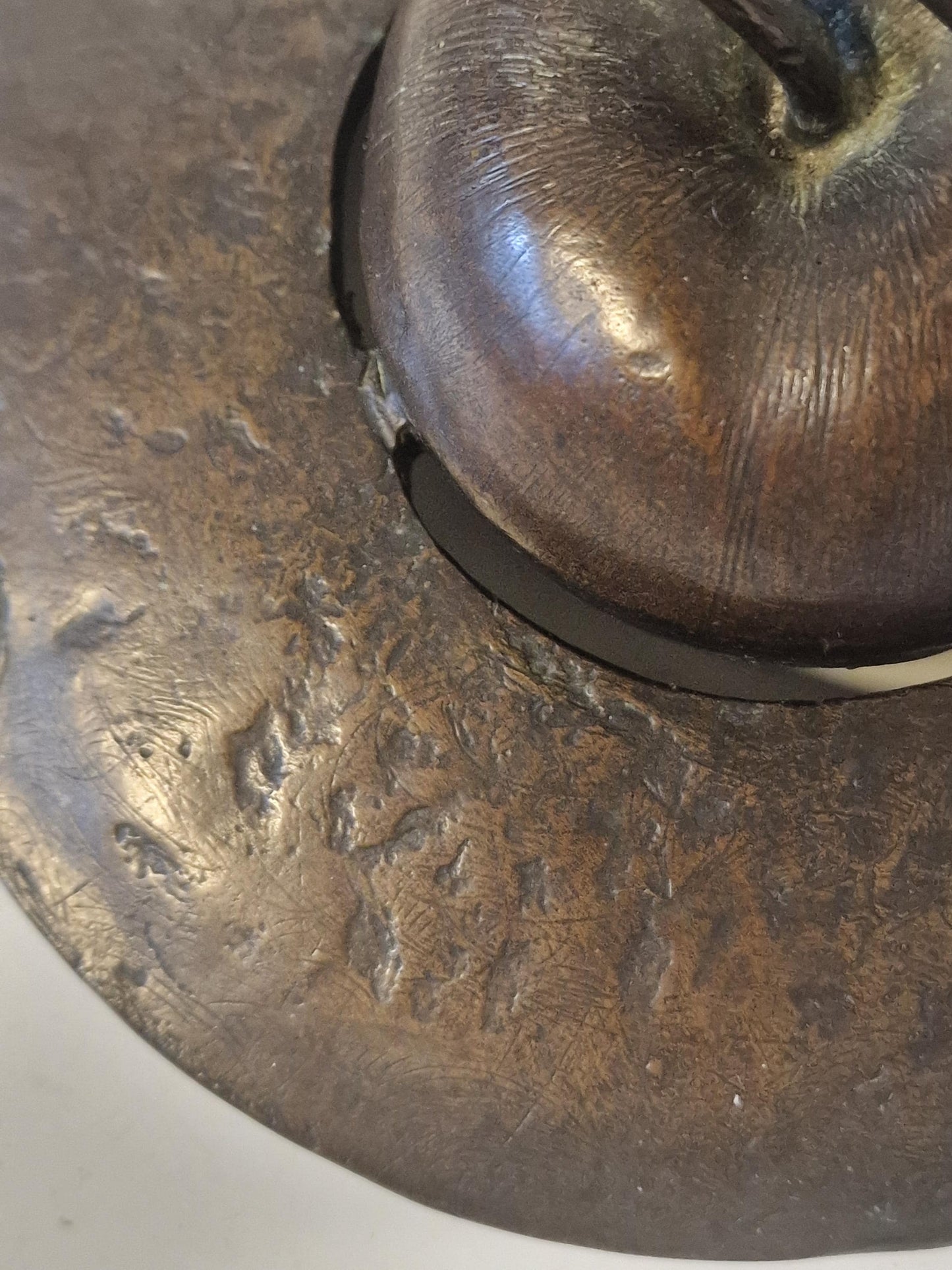 Bronze apple object / lid art