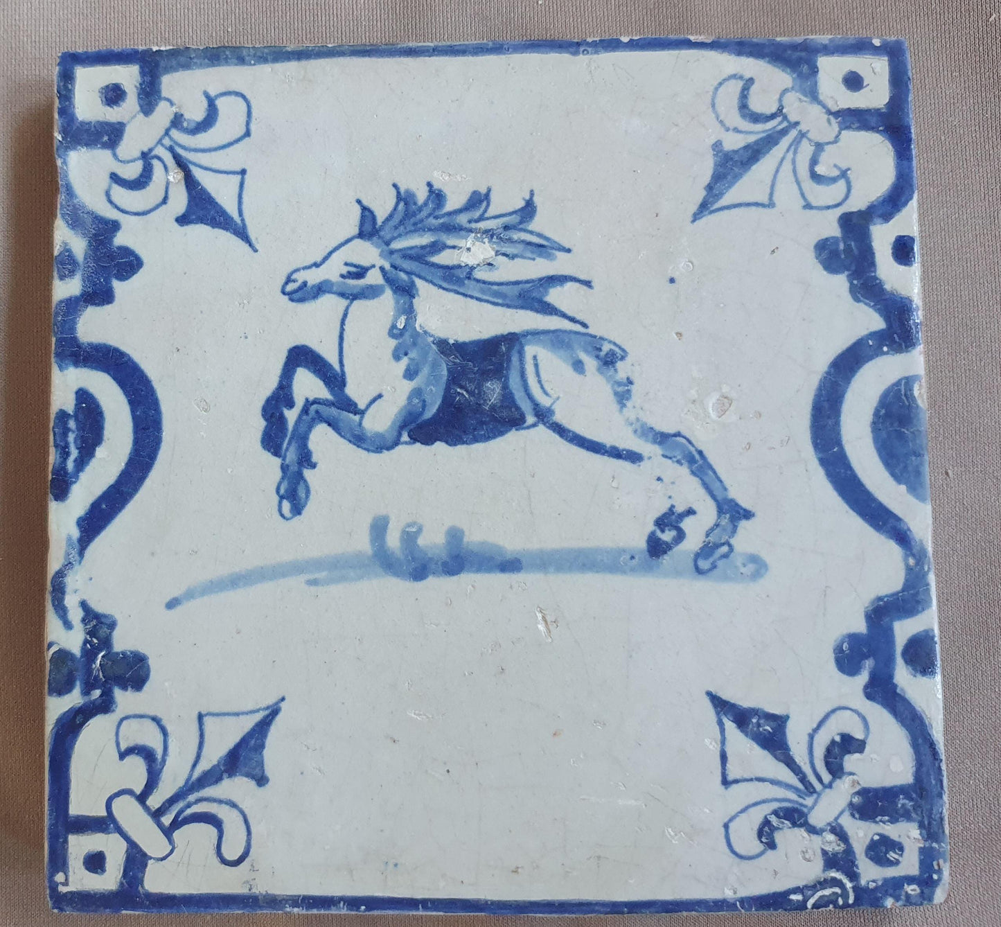 Dutch Delft  Tile, Deer in baluster, 17th century blue walltile, ca 1630