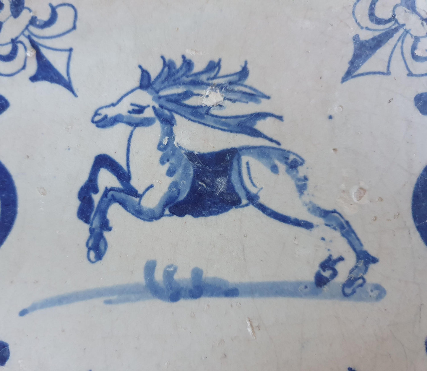 Dutch Delft  Tile, Deer in baluster, 17th century blue walltile, ca 1630