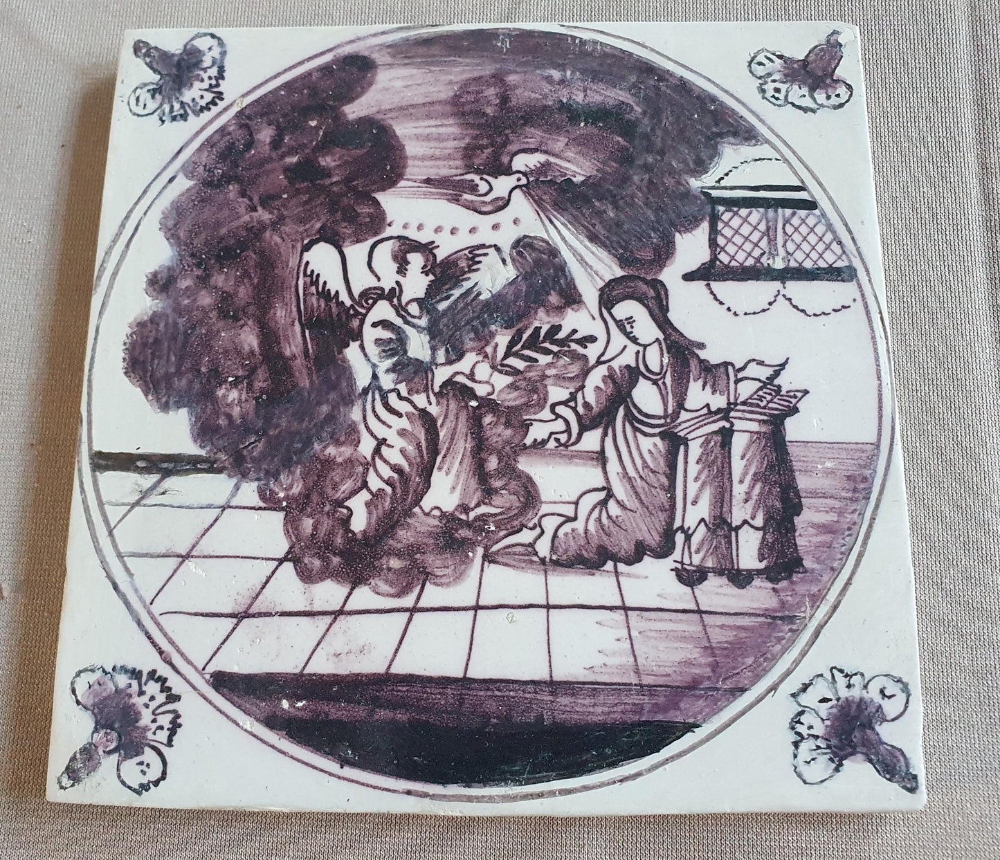 Antique Delft mangaan tile, Biblical Scene, Oxhead Corner Motif, 18th