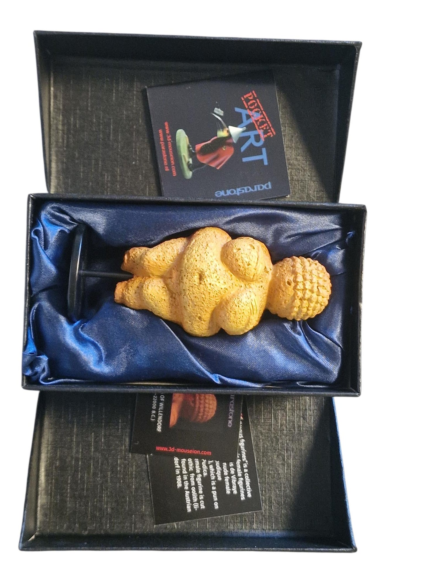 Venus of Willendorf, mouseion museum Polystone Prehistoric Figurine, Boxed
