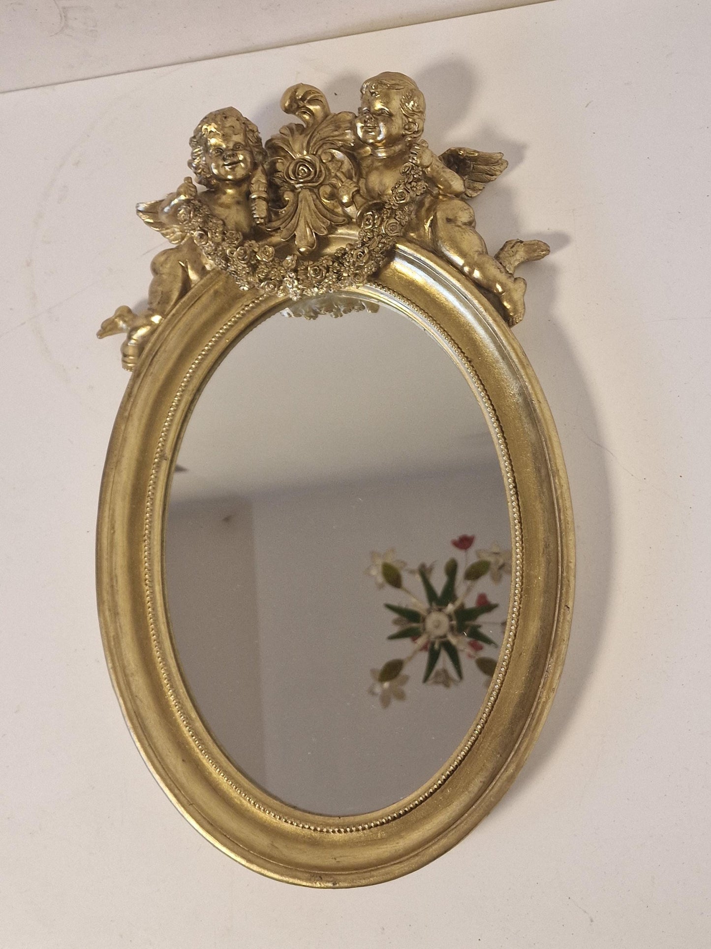 Louis XVI Gold oval Mirror, Cherubs Detail