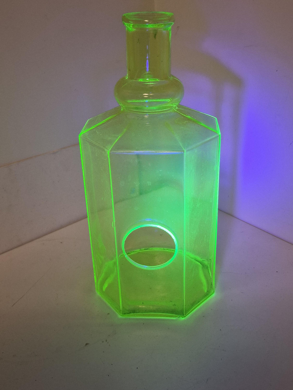 Antique Uranium Glass Herbarium Bottle, Vaseline Glass Botanical Display Jar uv reactiv science curiosa