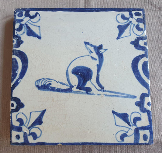 Dutch Delft  Tile, Fox in baluster, 17th century blue walltile, ca 1630
