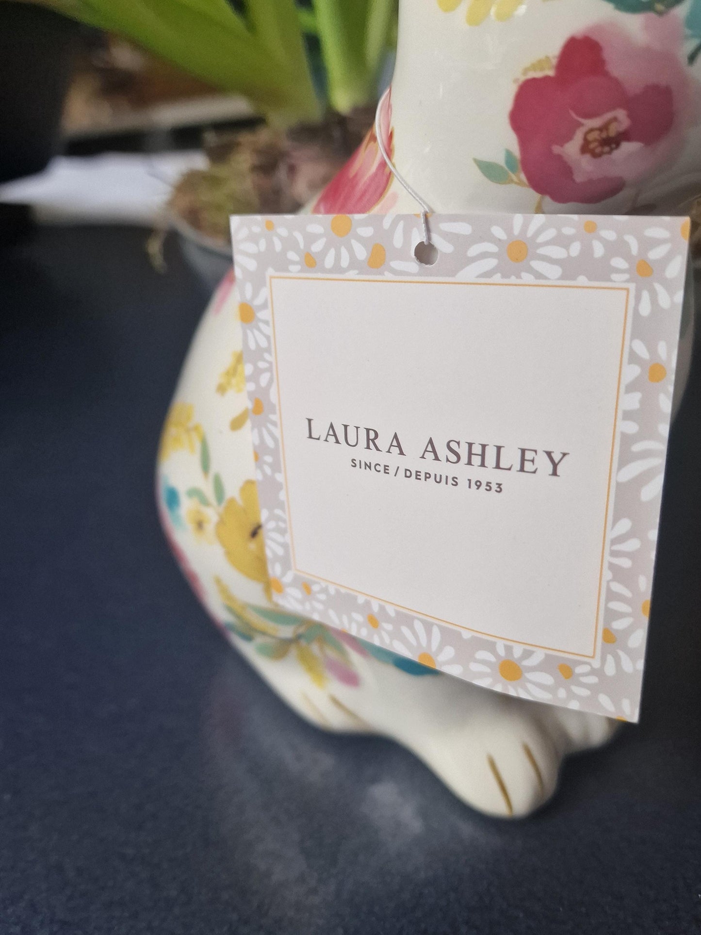 Laura Ashley - adorable bunnies, a set of flowered easterbunnies hare