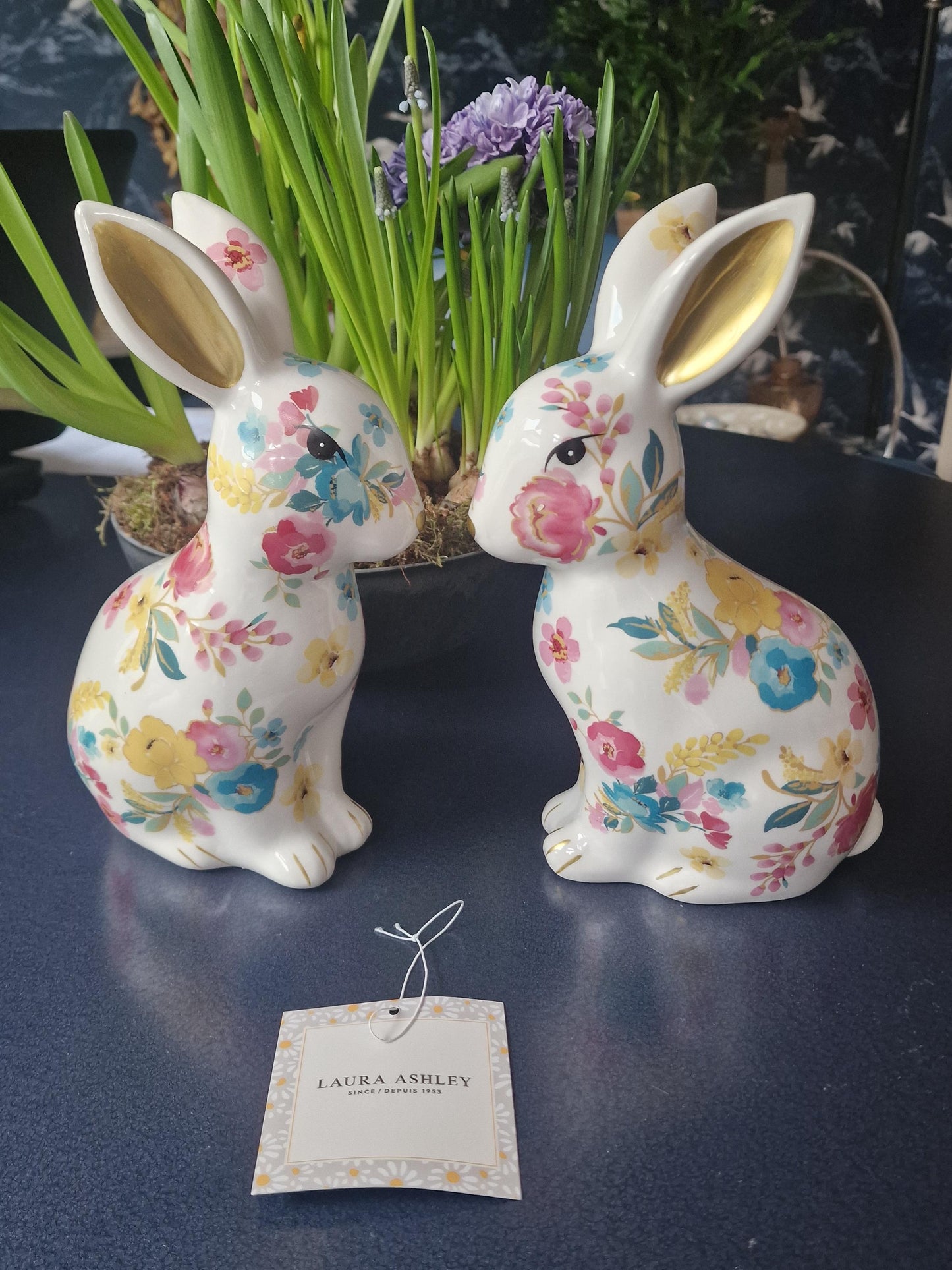 Laura Ashley - adorable bunnies, a set of flowered easterbunnies hare