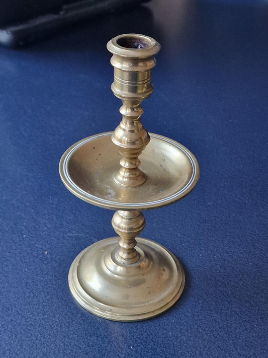 antieke kandelaar. Schotelkandelaar, copper brass authentic antique candlestick candle holder