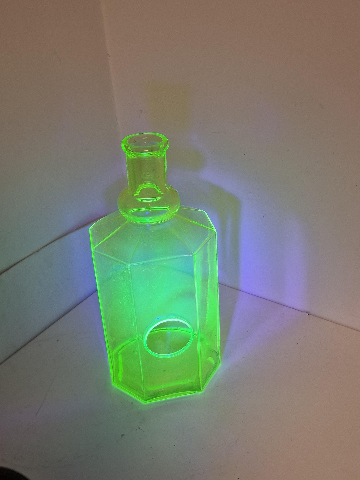 Antique Uranium Glass Herbarium Bottle, Vaseline Glass Botanical Display Jar uv reactiv science curiosa