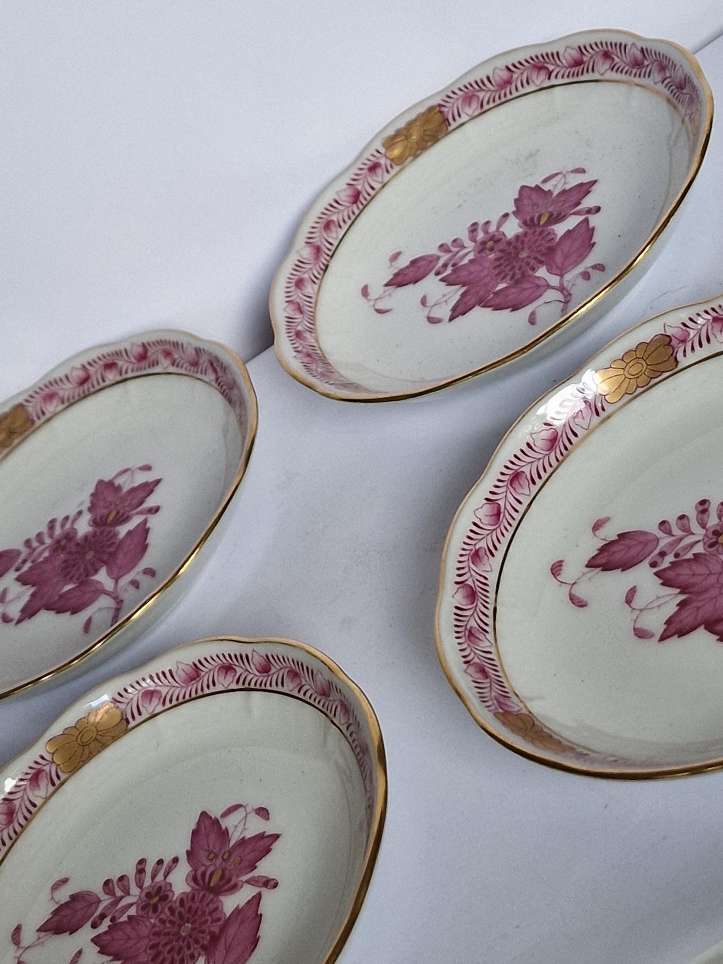 Set of 4 Herend Hungary dessert dishes Apponyi Red Floral Design