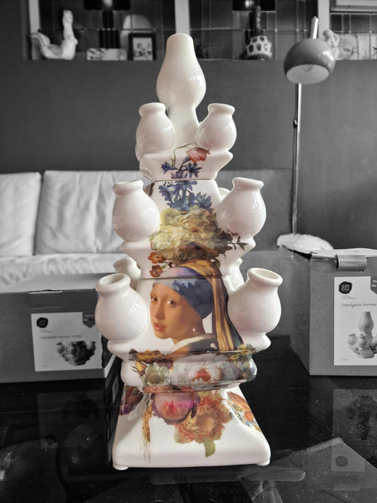 Delft Holland Tulip Vase, Dutch 17th master Vermeer, Gallery vase,  Mint Condition Ceramic
