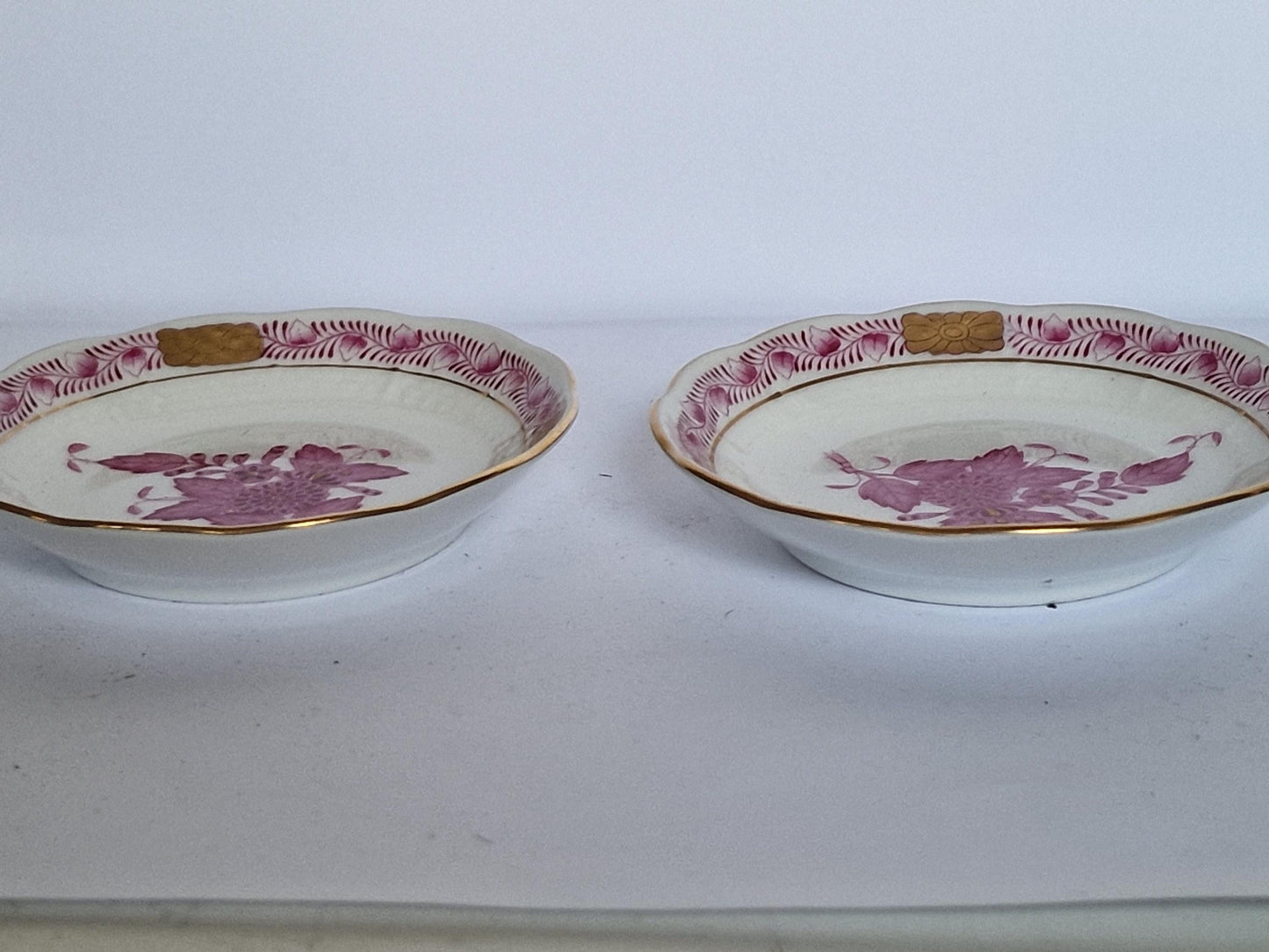 Set of 2 Herend Hungary dessert dishes Apponyi Red Floral Design