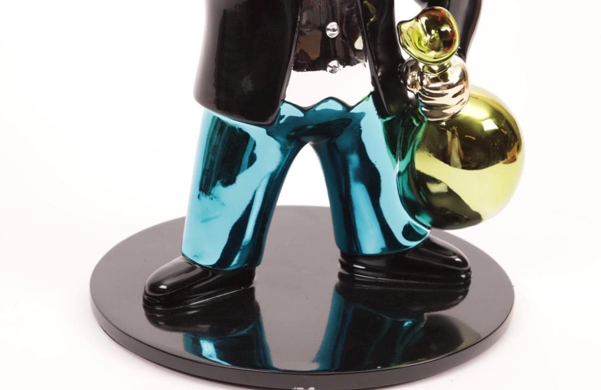16.3’’ XL Diederik van Apple - mr monopoly - trust in gold - large pop art sculpture. Dutch designer, iconic conversation piece