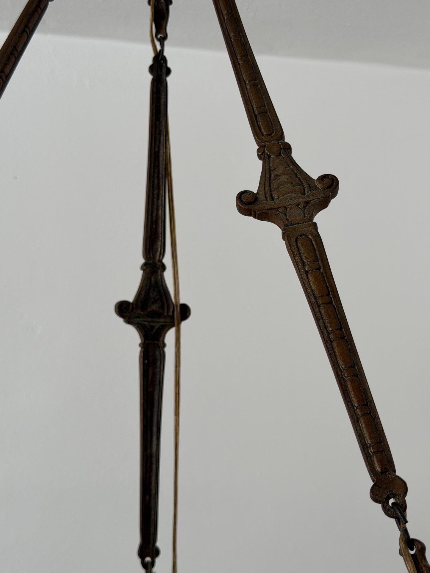 French Transition Art Nouveau–Art Deco Chandelier by Degué (David Guéron), France, circa 1925–1930, signed, rare brass lustre
