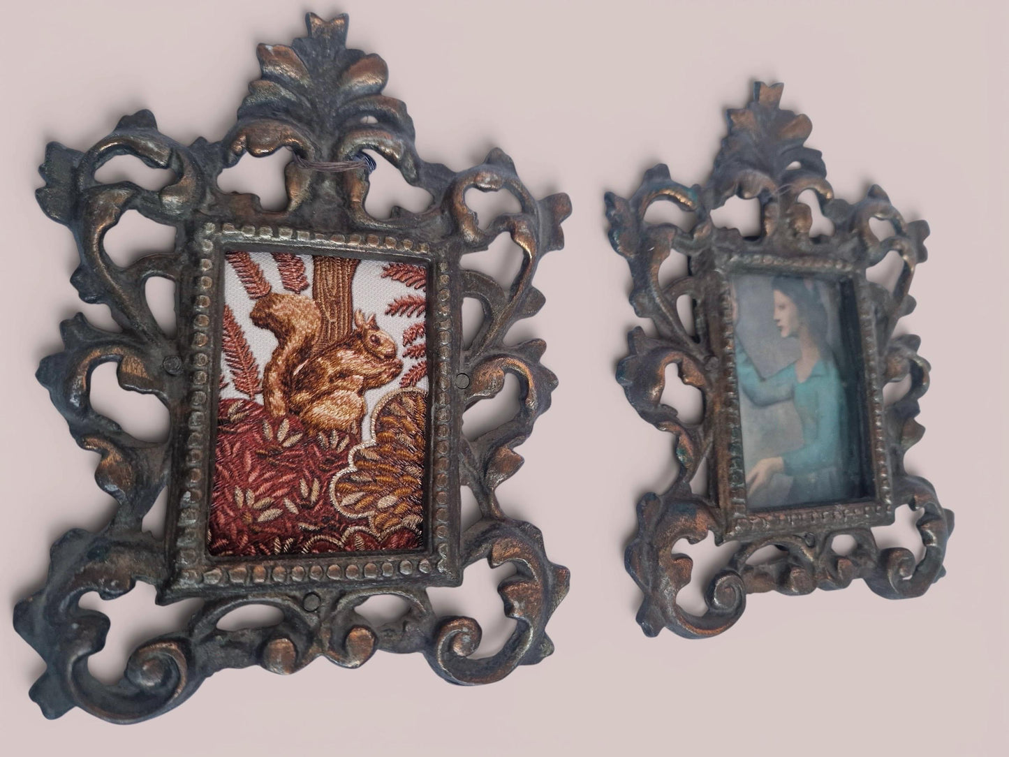 A set of 2 antique Victorian photo lists. British antiques photoframes. Uk 19th, or small painting