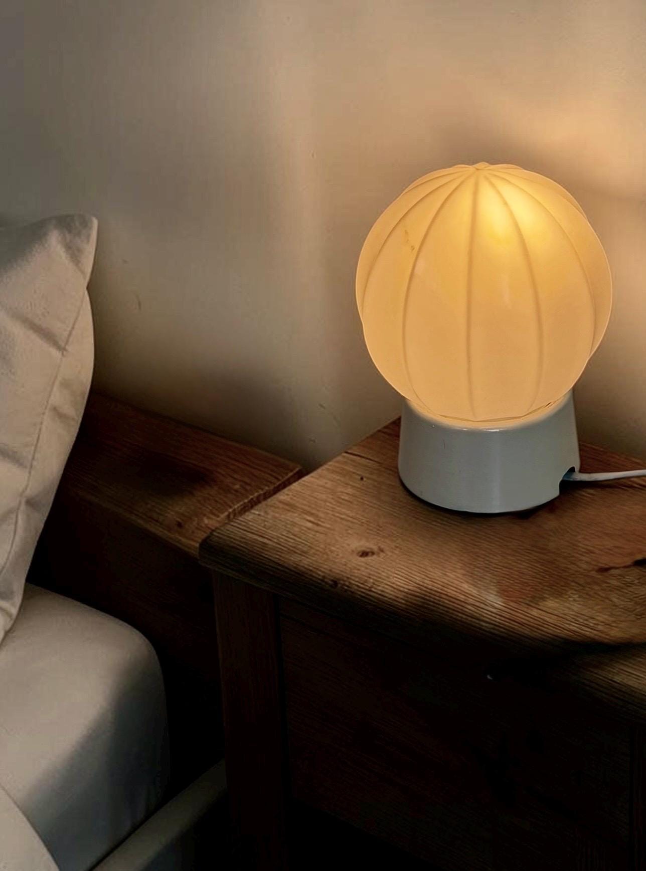 Art Deco Cream Glass tableLamp - Thabur, Niko Fixture