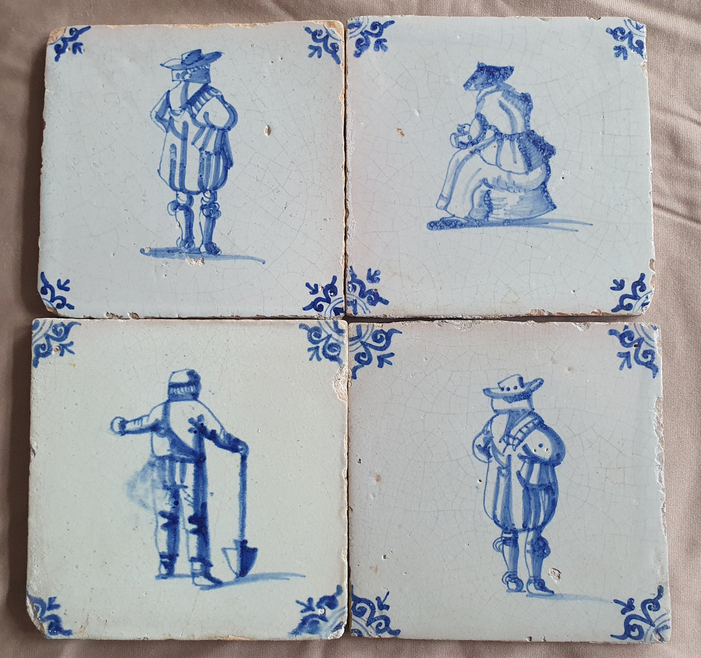 4 x Antique Delft Tiles - 1660-1660 People  Design, Holland.
