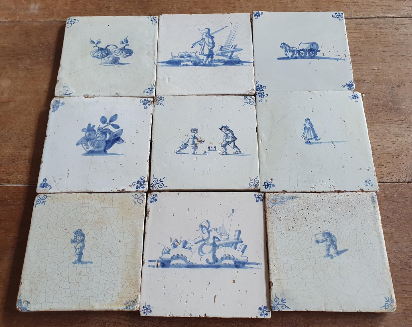 9 x Antique Delft Tiles - 1660-1660 People  Design, Holland.