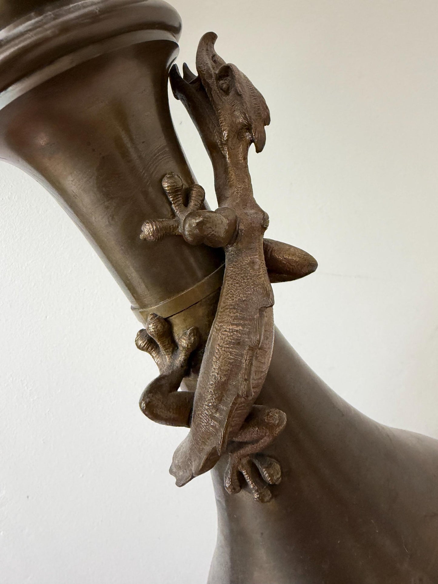 XL Pair of ‘lizzard’ lamps in bronze, nice patina,  antiques 19th napoleon III