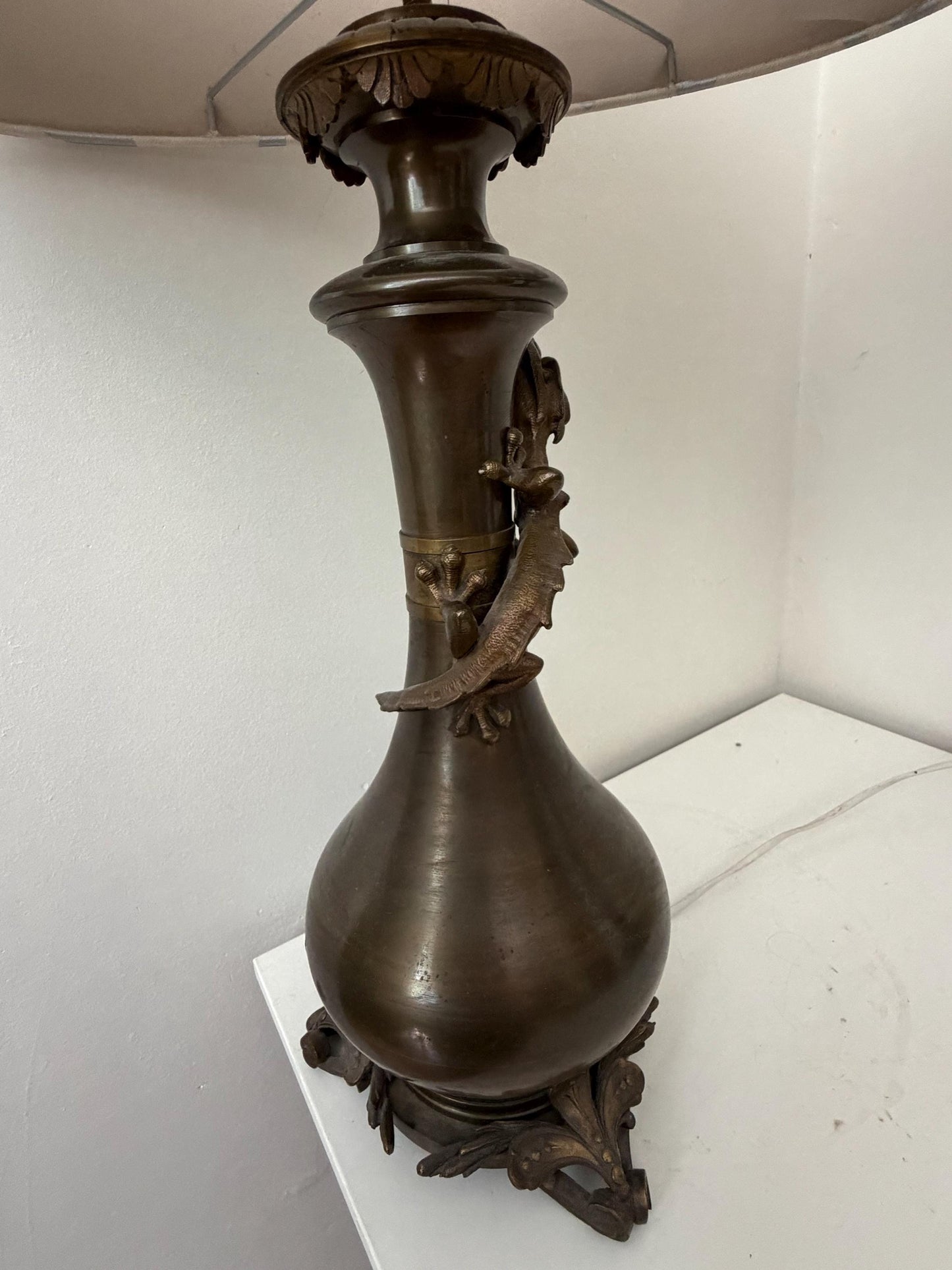 XL Pair of ‘lizzard’ lamps in bronze, nice patina,  antiques 19th napoleon III