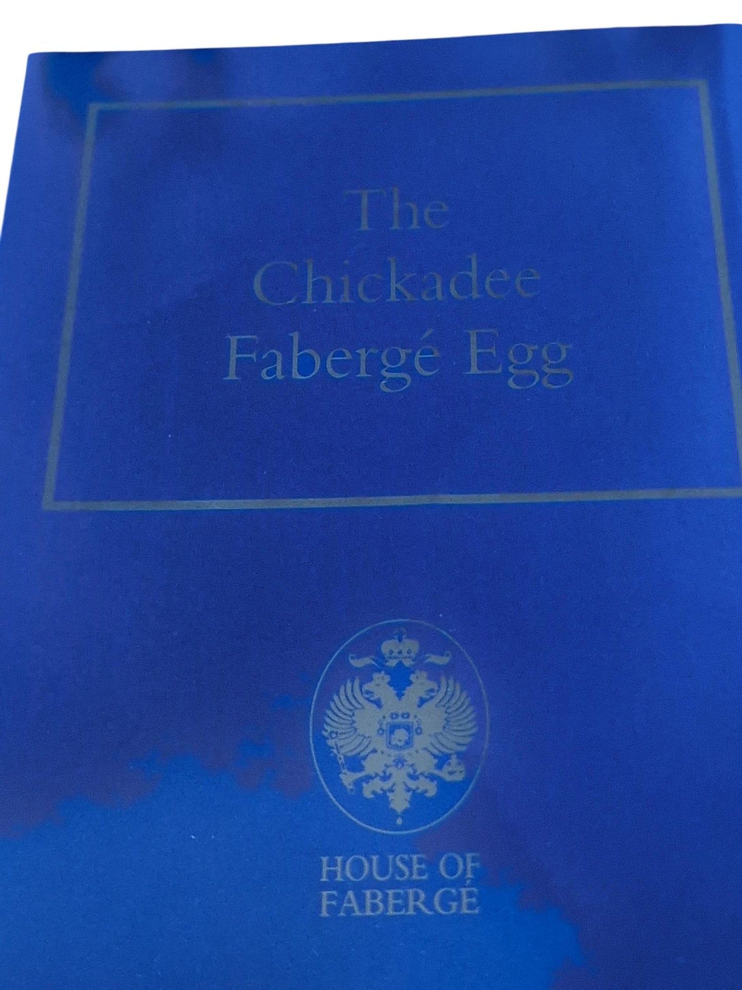 House of Fabergé, Faberge, gilded porcelain large egg w. certificate of authenticity, sweet garden of romance, chickadee, retired, iriserend